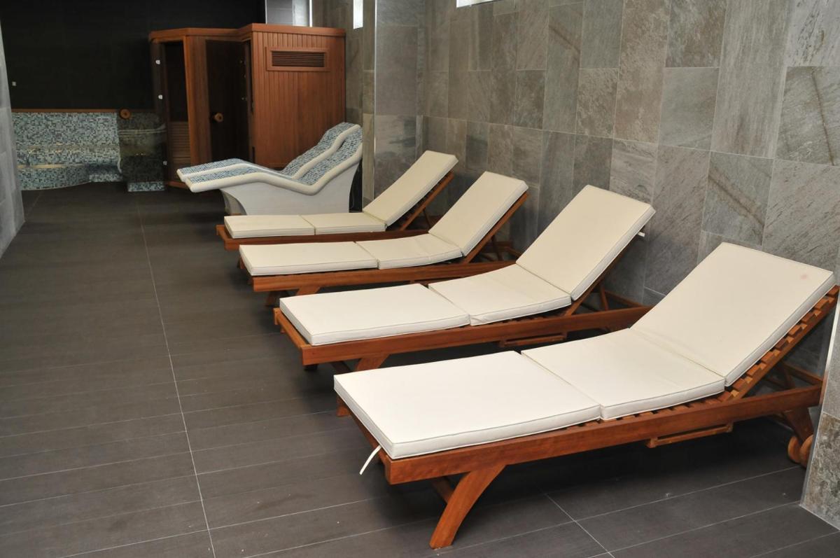 Hotel Srbija Lux Stara Pazova Exteriér fotografie